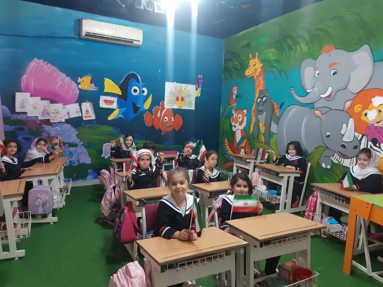 آموزش پرچم و چراغ راهنمایی در پیش دریا